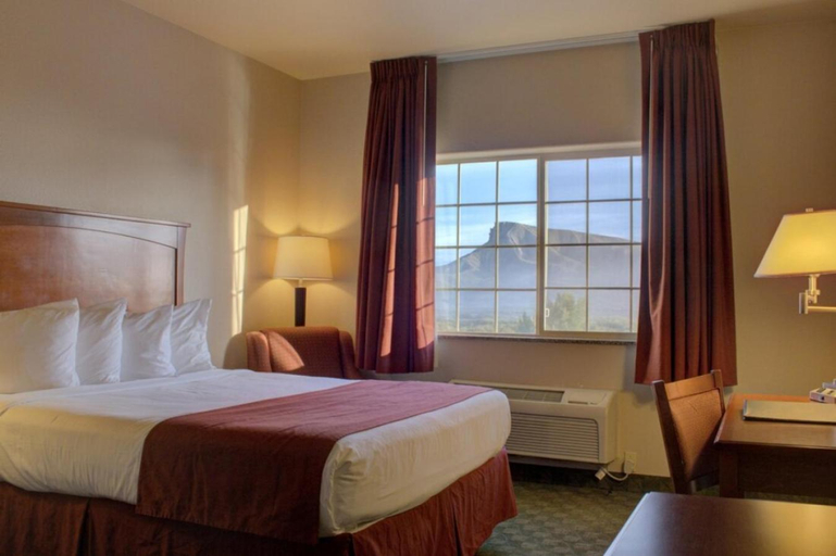 Bedroom 2, Allington Inn & Suites, Grand