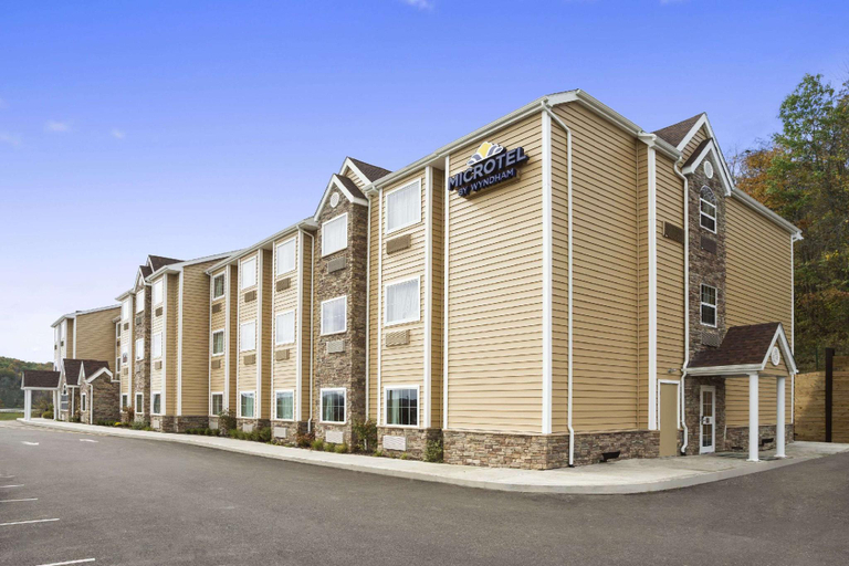 Exterior & Views, Microtel Inn & Suites by Wyndham Cambridge, Guernsey