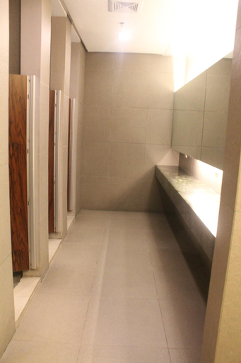 Bathroom 3, Affordable Makati Serviced Apartments, Makati City