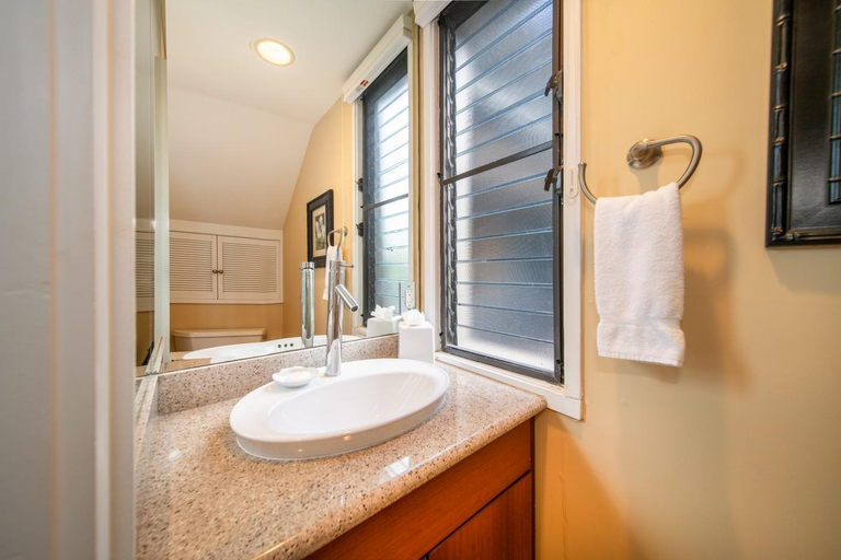 Bathroom 13