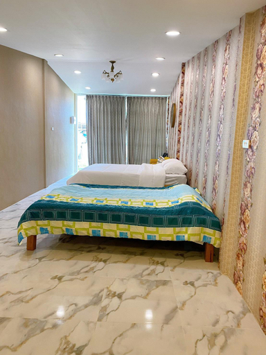 Others 2, Room Natawee Srinth, Na Thawi
