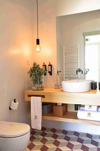 Bathroom 12