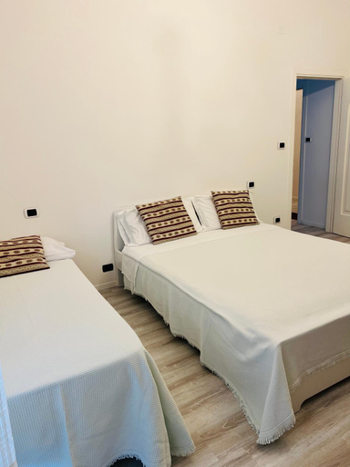 Others 5, Appartamento Casa Vacanza Marina Centro Rimini, Rimini