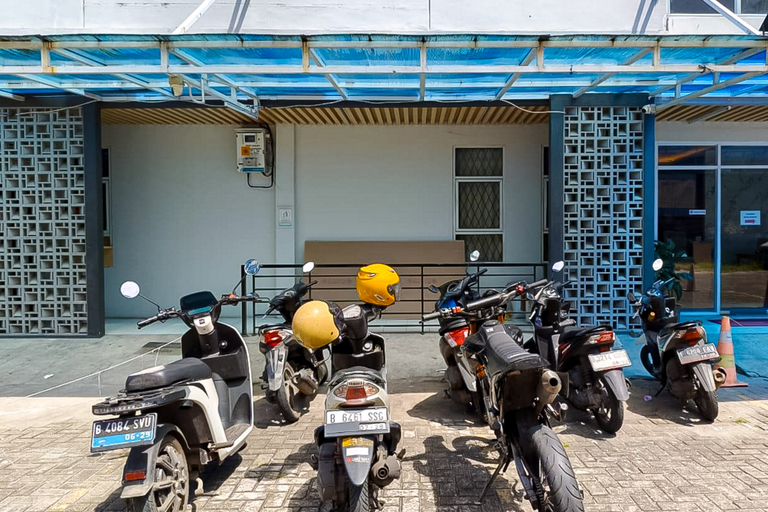 Exterior & Views 2, Hotel Ciputat RedPartner, South Tangerang