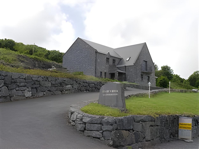Others 4, Clare's Rock Hostel Budget B&B