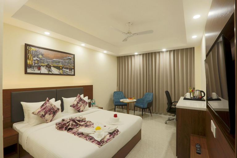 Bedroom 1, Hotel Luxe Opera NH8 at 7km from IGI Delhi Airport , West
