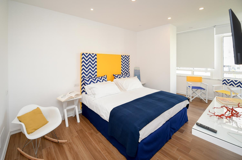 Others 4, Casa Pantone, Napoli