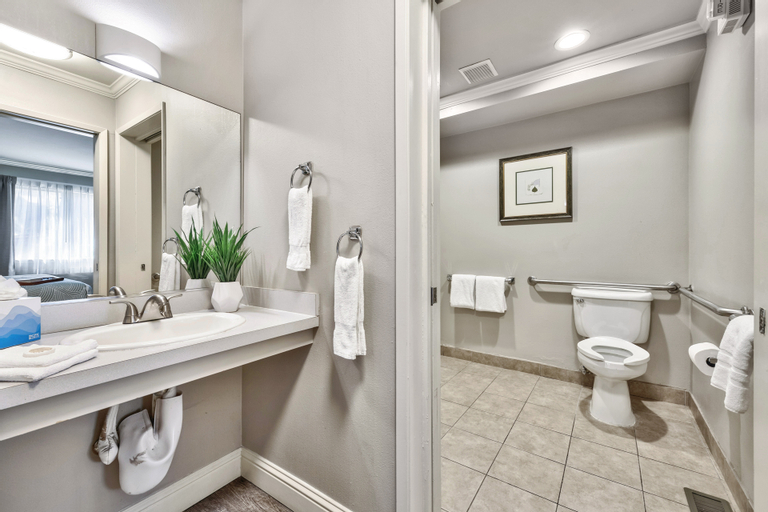 Bathroom 3