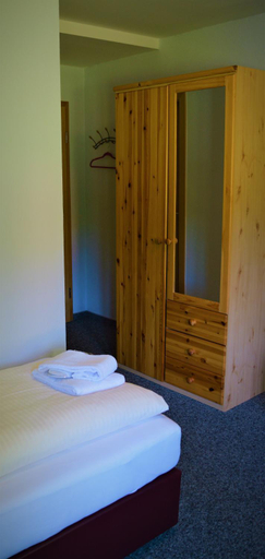 Bedroom 2, Hotel Gasthaus Weisser Monch, Harz