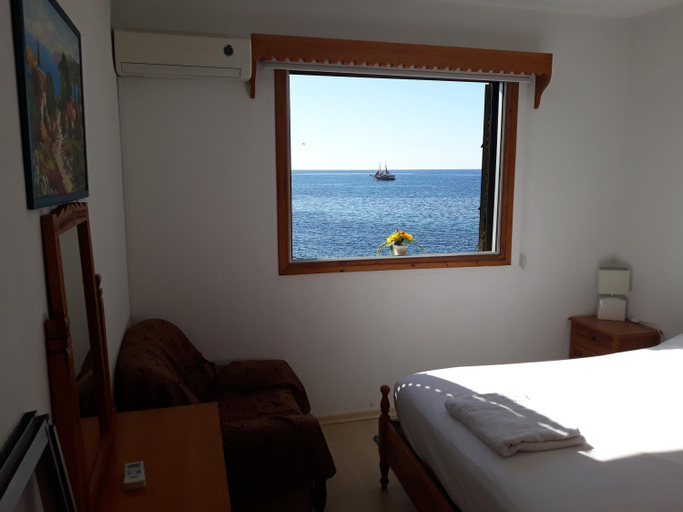 Bedroom 2, 777 Beach Guesthouse