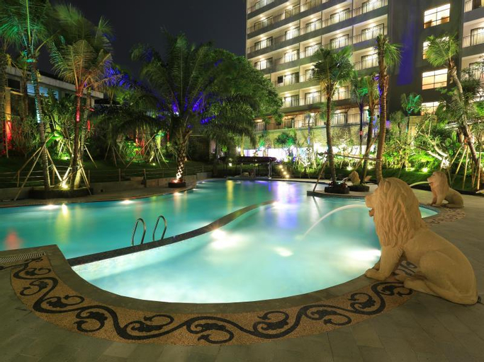 Swimming Pool 4