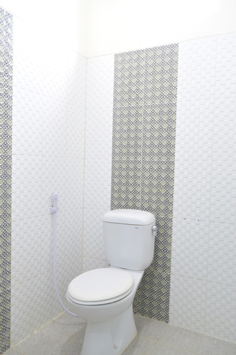 Bathroom 11