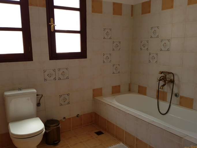 Bathroom 2, Charming Country House near Rethymno 5 Minutes from Episkopi Beach, Crete