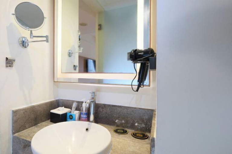 Bathroom 8