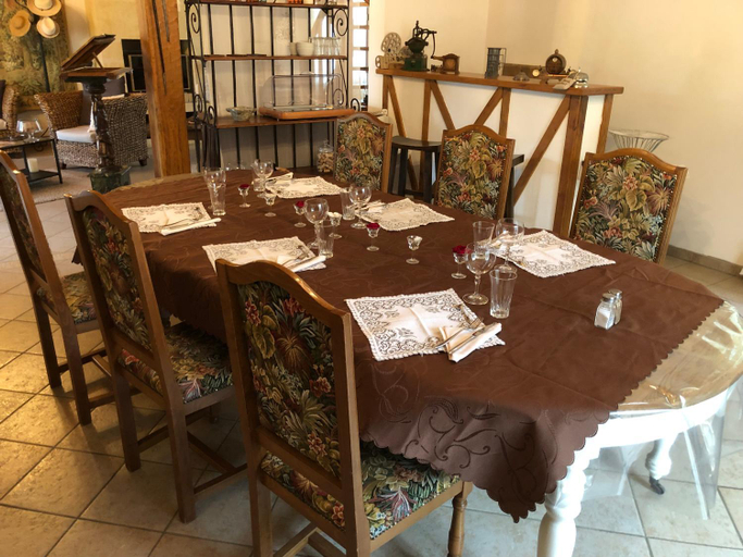 Food & Drinks, La Barde Montfort, votre maison d'hotes a 4 kms de Sarlat Dordogne, Dordogne