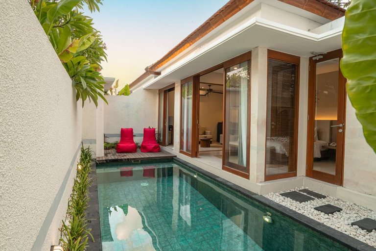 Swimming Pool 11