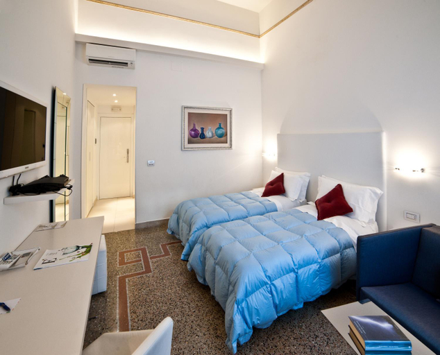 Bedroom 14