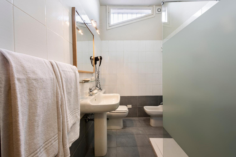 Bathroom 3, Apartments Florence - Ariento Giuditta 2 bdr, Florence