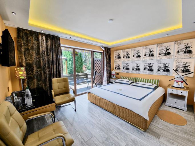Bedroom, Hotel Rossle, Calw