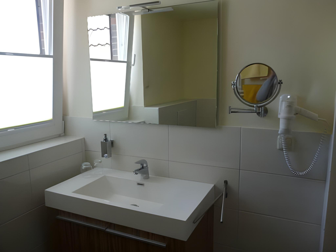 Bathroom 3, Hotel Luina Beach, Dithmarschen