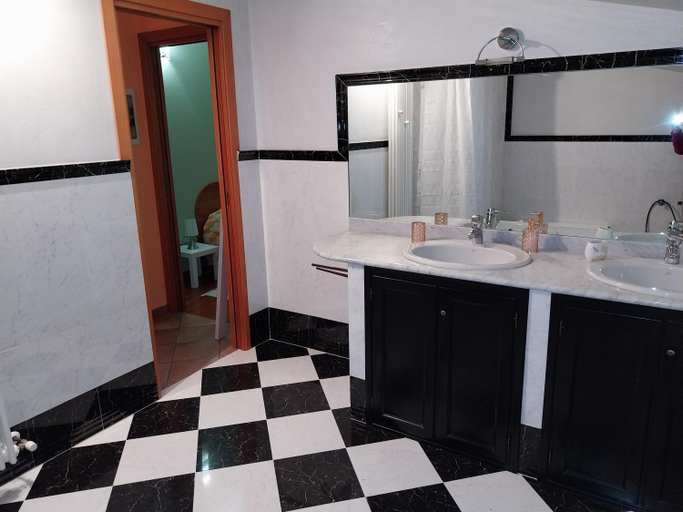 Bathroom 3, Bed & Breakfast Il PIGNOMO, Torino