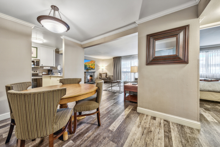 Dining Room 5