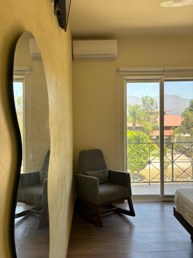 Others 4, Frutos Hotel, Ameca
