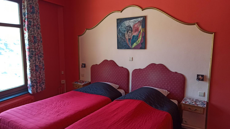 Bedroom 9