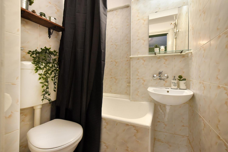 Others 2, Chic Accommodation with Breathtaking Views over Calea Victoriei - Your Central Heaven, Municipiul Bucuresti