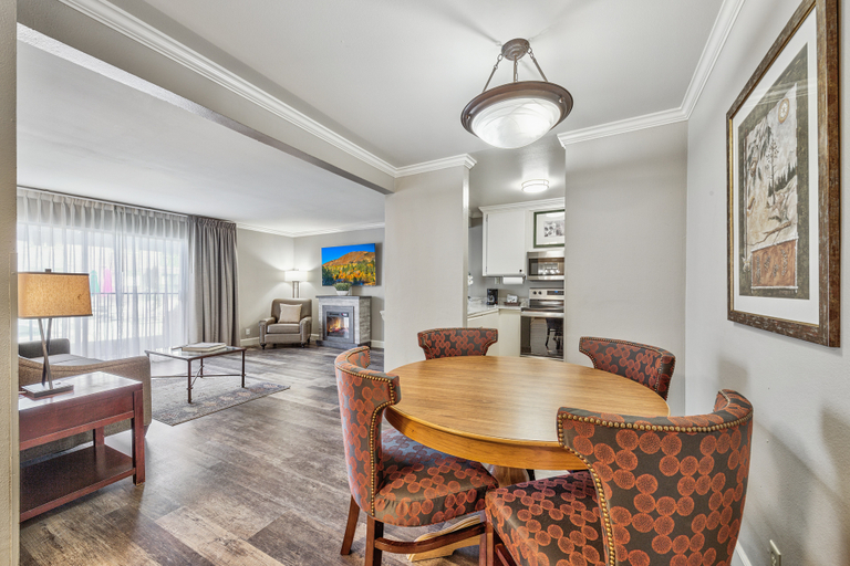 Dining Room 2