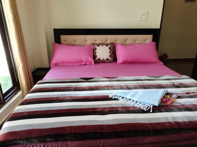 Bedroom 3, La Montana, Kangra