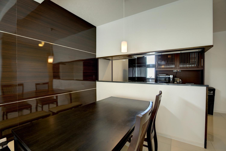 Dining Room 11