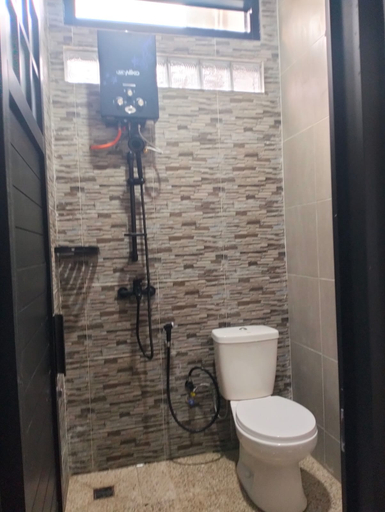 Bathroom 4, OSH! Omah Syariah Homestay, Wonosobo