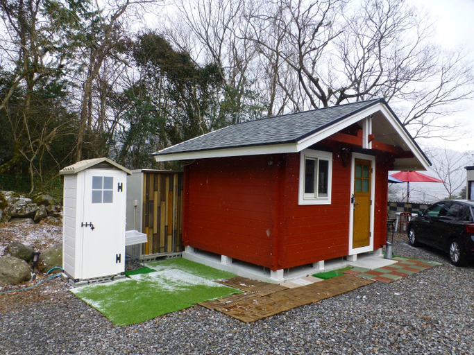 Exterior 2