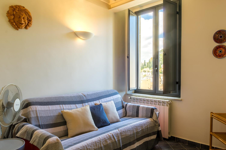 Others 4, Amartia Apartments, Messina