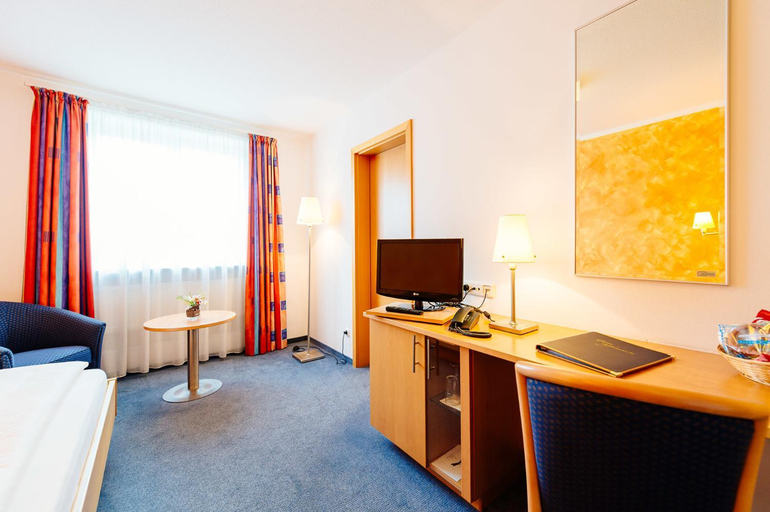 Others 4, Hotel Graf Lehndorff zur Messe, München
