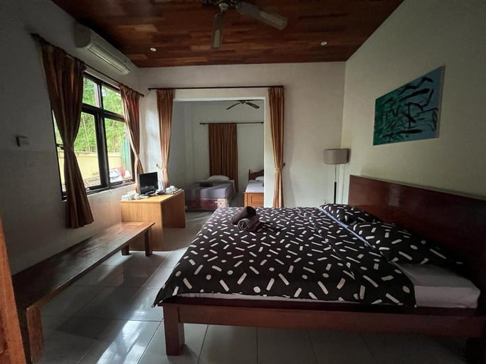 Jasri Ombak, Karangasem