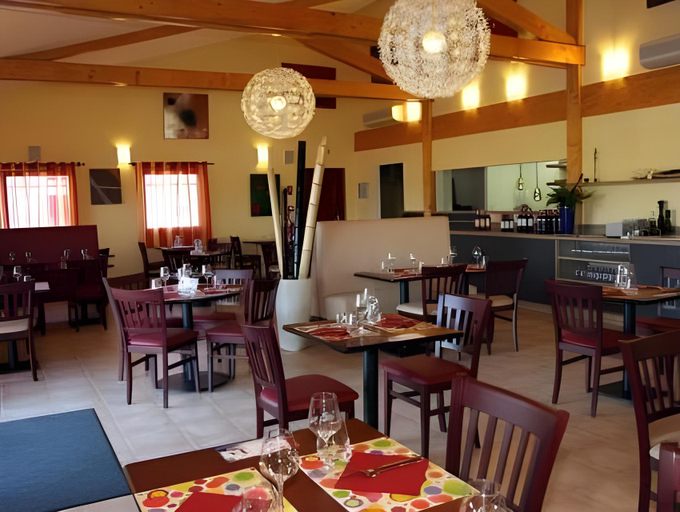 Food & Drinks 5, Ever Route 64 Brit Hotel Tarbes Ibos, Hautes-Pyrénées
