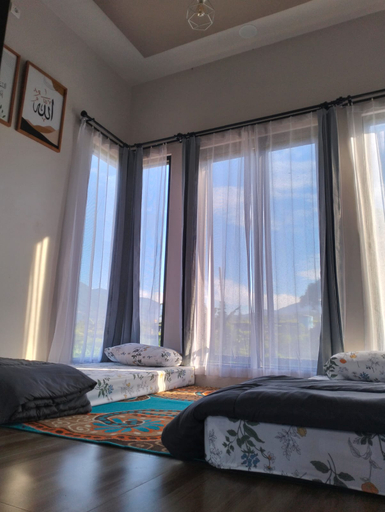 Bedroom 2, OSH! Omah Syariah Homestay, Wonosobo