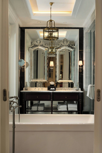 Bathroom 11