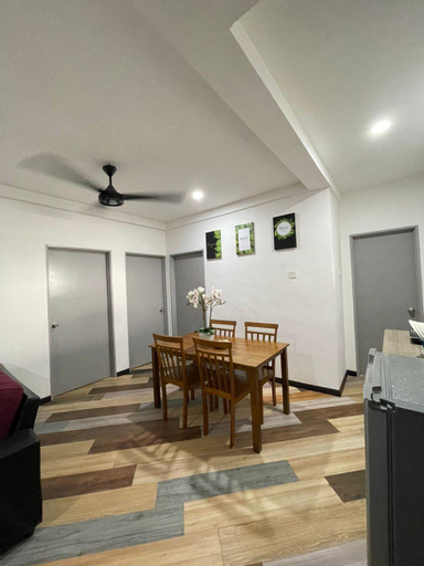 Dining Room 7
