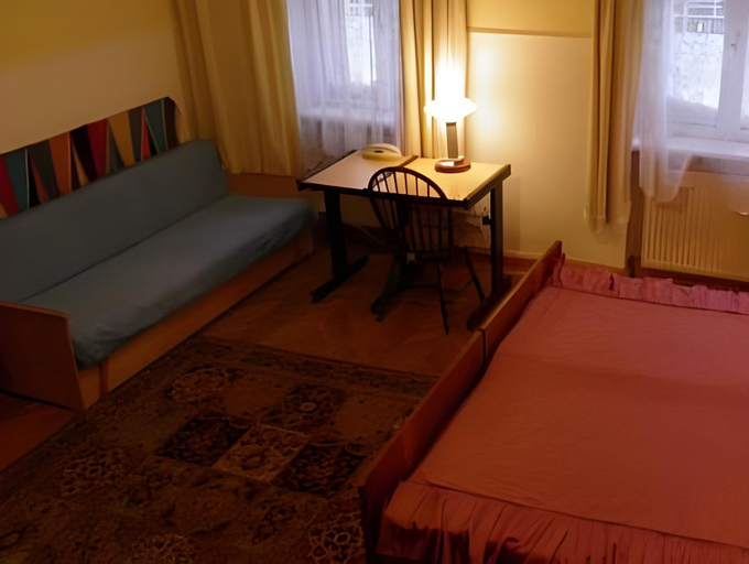 Bedroom 2, Garden Szivarvany utca 39 Superior Vendeghaz, Szeged