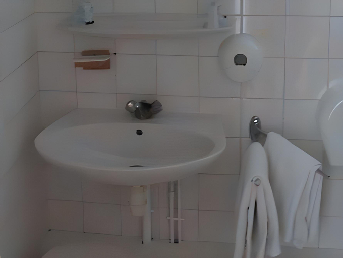 Bathroom 3, Hôtel Le Littoral - Berck sur Mer, Pas-de-Calais