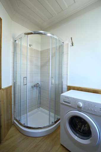 Bathroom, Stafilos House, Ionian Islands