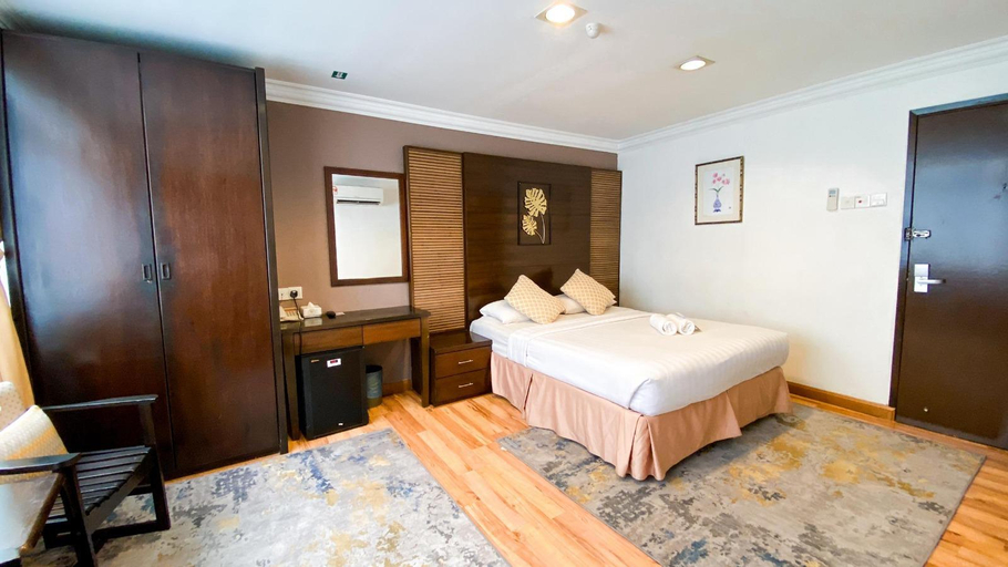Bedroom 2, Queenspark Lovita Hotel, Malacca City