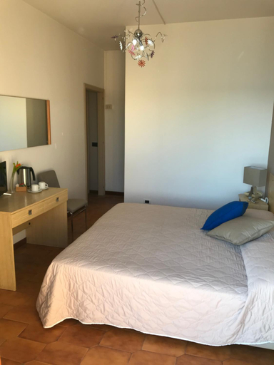 Bedroom 2, Hotel La Sirenetta, Messina