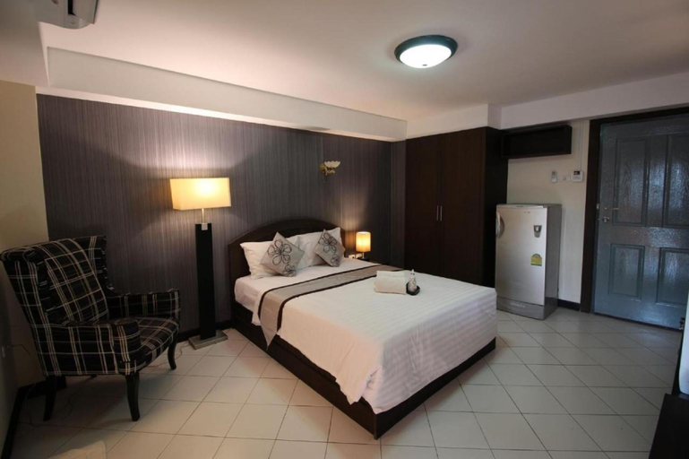Bedroom 6
