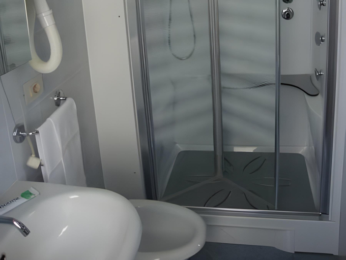 Bathroom 2, Hotel Venezia, Venezia