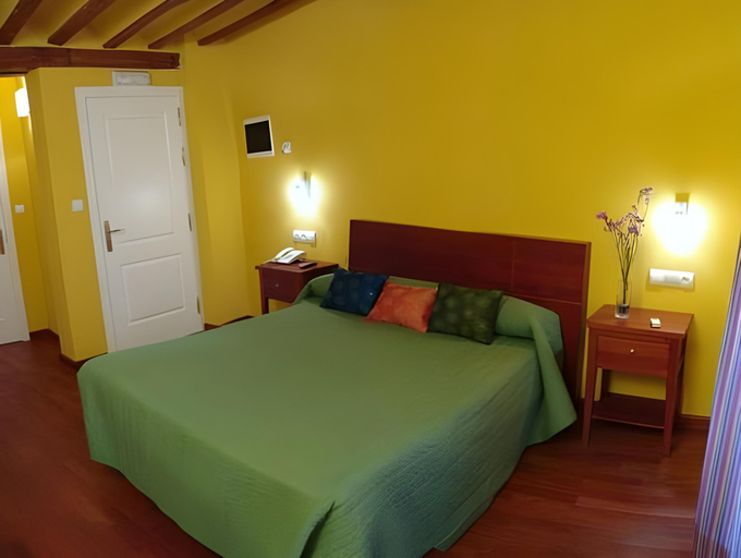 Bedroom 2, Hotel Almunia, Murcia