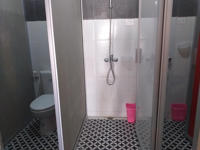 Bathroom 8